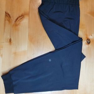 Lululemon 14 On the Fly pant